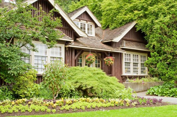 Log Home Landscaping in De Pere